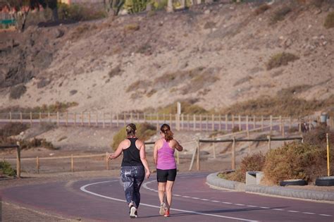 6 bénéfices de la marche pour la santé de la femme Creapharma