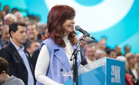 Cristina Fernández es sobreseída en causa por blanqueo de capitales