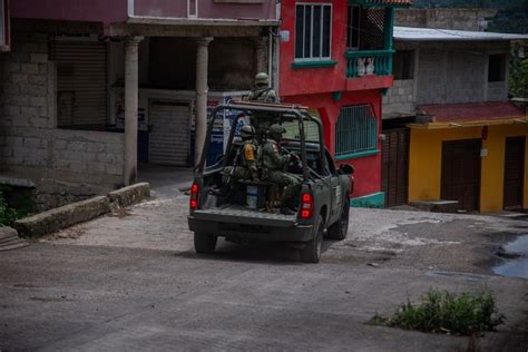 La Jornada Desplazados Por Violencia Regresan A Sus Casas En Tila