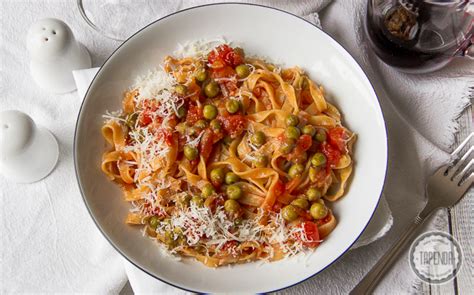 Tagliatelle Con Piselli Al Pomodoro Ricetta Tapenda It