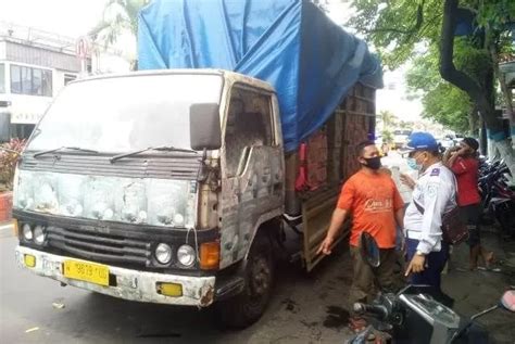 Dishub Tertibkan Truk Yang Masuk Kota Radar Kediri