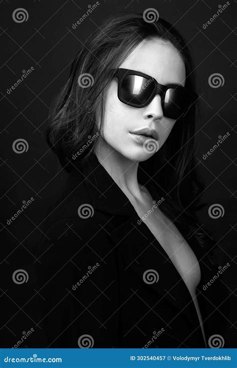 Summer Glasses Vogue Trend Closeup Woman With Sunglasses Fashion Style Stock Image Image Of