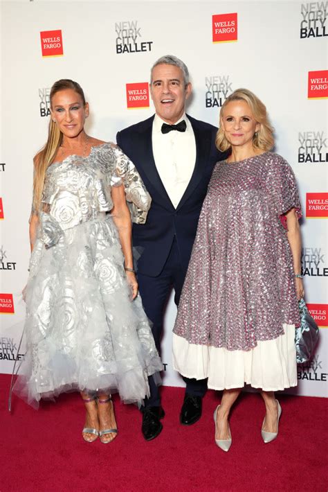 Sarah Jessica Parker Shines In Oscar De La Renta Reunites With Sex