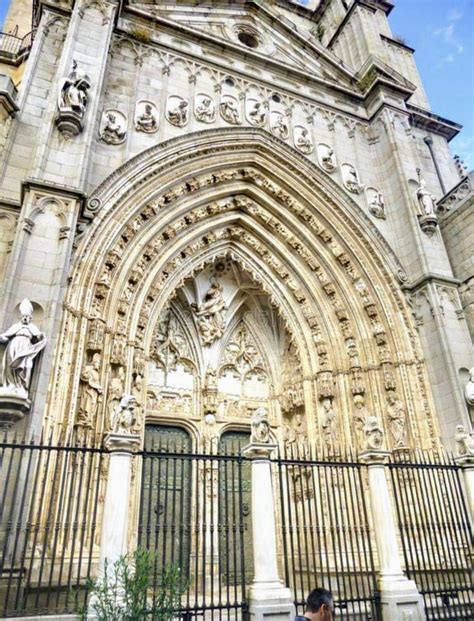 Puerta De Los Leones Catedral De Toledo Toledo Castilla Mancha Espana