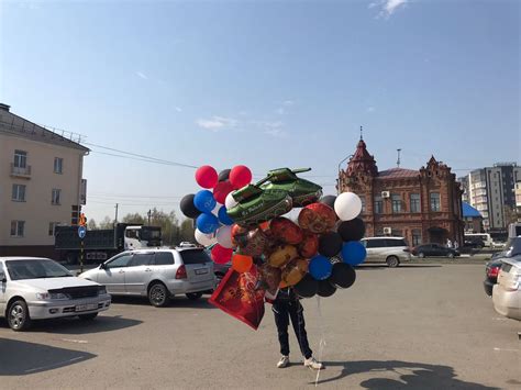 Лента, шарик и цветы: сколько в Бийске стоят атрибуты 9 Мая