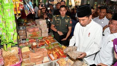 Jokowi Belanja Cabai Hingga Kacang Tanah Ibu Iriana Beli Telur Asin Di