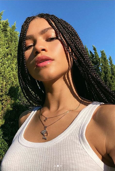 We Look At 7 Iconic Zendaya Moments For 7 Wonders