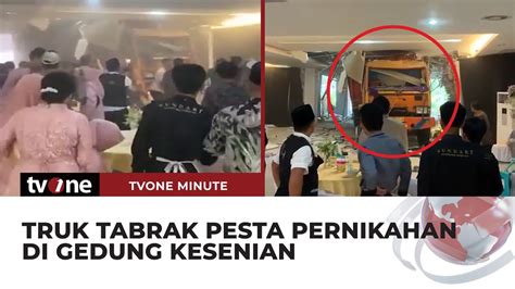 Truk Seruduk Gedung Kesenian Pengantin Dan Tamu Panik Berhamburan