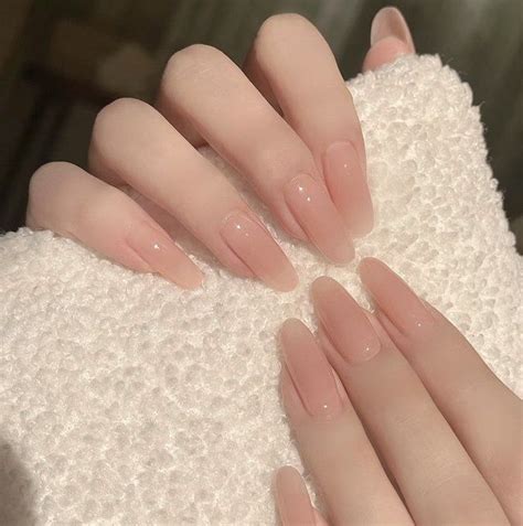 Nude Nails