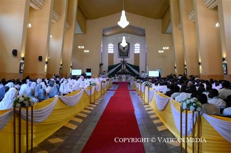 Viaje Apost Lico A Sud N Del Sur Encuentro Con Los Obispos Sacerdotes