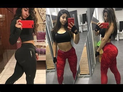 Hot Sexy Phoebe Hutchinson Bikini Pics