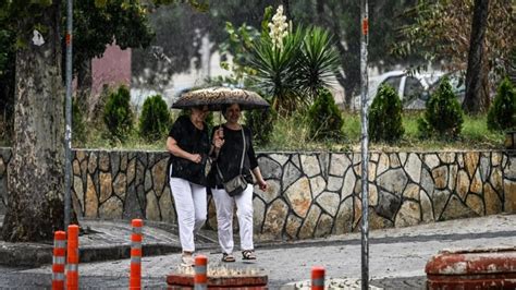 Meteoroloji Den Stanbul I In Uyar Saat Verildi Stanbul Da Bug N Ve