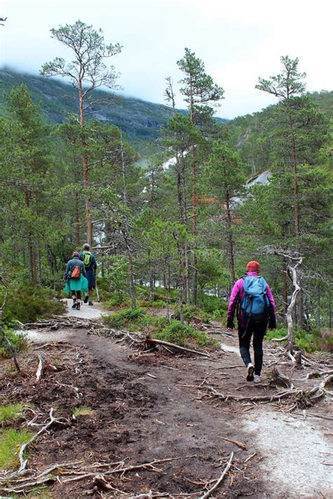 Hiking in Husedalen Valley, Kinsarvik, Norway Editorial Photo - Image ...