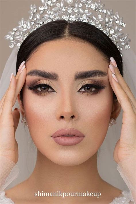 29 Glamorous Wedding Makeup Smokey Eyeshadow Matte Lips In 2022