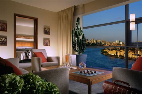 Four Seasons Hotel London at Canary Wharf - London, England - 5 Star ...