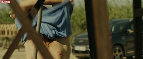 Naked Verónica Sánchez in The Pier