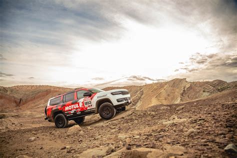 This Jeep Wagoneer Off-Road Build Flaunts 35-Inch Tires, Ram 1500 ...