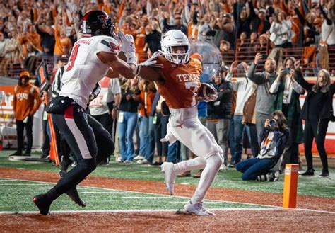 Texas Longhorns football vs. Texas Tech: Updates, scores, analysis