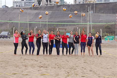 Selecci N Femenina De V Ley Playa Entrena En La Sede Legado Costa Verde