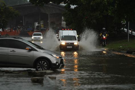 Apac Renova Por Mais 24 Horas Alerta De Chuvas Fortes Em Pernambuco