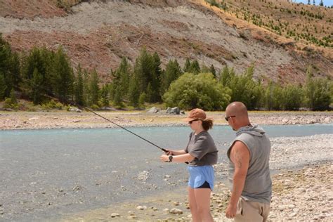 Excursión de pesca en el lago Tekapo GetYourGuide