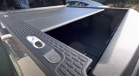 Rivian Pushes R1t Powered Tonneau Cover Retrofit To 2025 Drive Tesla