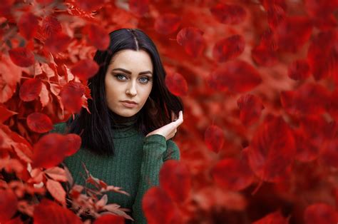 Wallpaper Portrait Face Women Outdoors Depth Of Field Leaves