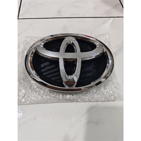 Jual Emblem Logo Gril Depan Toyota Yaris Vios GEN 3 Original Shopee