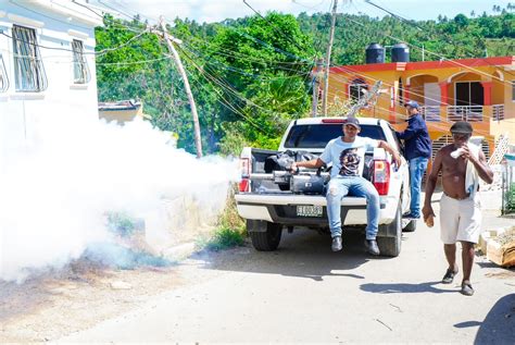 DGDC realiza jornada de fumigación contra dengue en Samaná