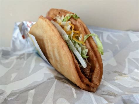 Review Taco Bell Quesalupa 2021