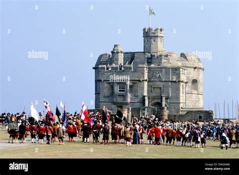 English civil war siege at pendennis castle hi-res stock photography ...