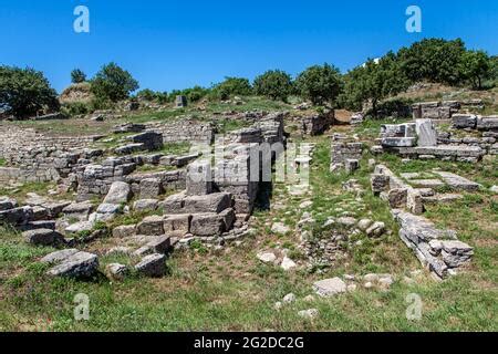 Ruins of ancient city of Troy Turkey Stock Photo - Alamy