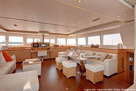 Maldives Deluxe Catamaran Cruise - IntersailClub