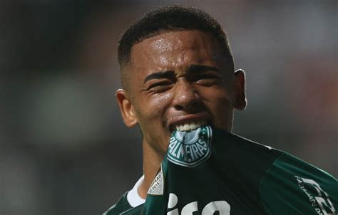 Gabriel Jesus Completa Anos E Manchester City Parabeniza Jogador