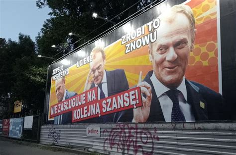 PiS rozwiesiło billboardy Kampania rusza na całego Money pl