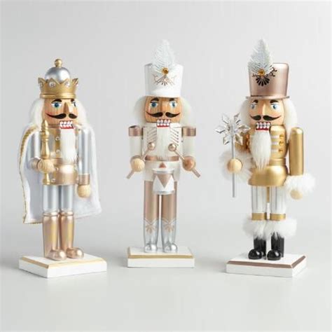 Metallic Traditional Nutcrackers Set Of 3 Metallic Christmas Nutcracker Christmas Gold Christmas