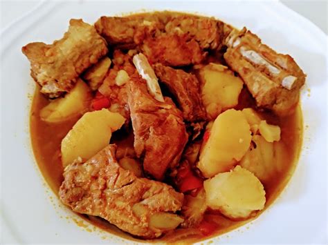 Receta Guisada Una Rica Comida De Patatas Guisadas Con Costilla Y