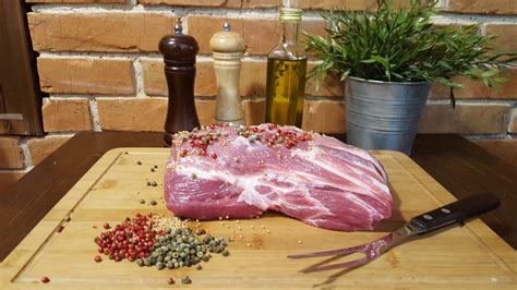 ceafa porc cruda bacania boiereasca suceava