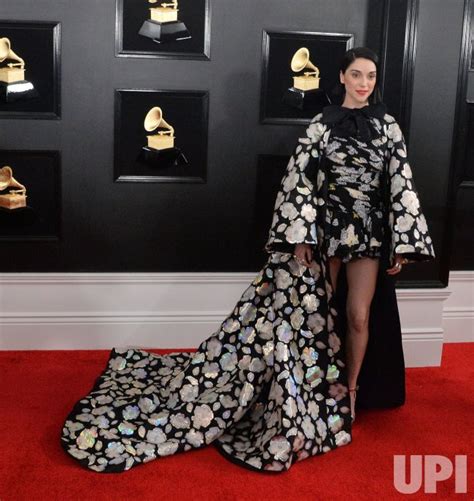 Photo: St. Vincent arrives for the 61st Grammy Awards in Los Angeles ...