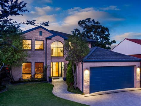 7 Johnston Avenue Kirrawee NSW 2232 Property Details