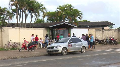 Pais Acampam Em Frente Escola Militarizada De Ji Paran Ro Em Busca