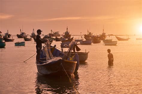 Desa Nelayan Vietnam Mui Ne Vietnam Asia Tenggara Lanskap Dengan Laut