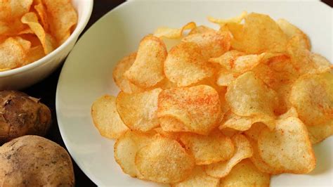 Potato Chips బ‌య‌ట షాపుల్లో ల‌భించే విధంగా ఆలు చిప్స్‌ను ఇంట్లోనే క‌ర‌క‌ర‌లాడేలా ఇలా త‌యారు