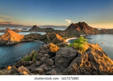 Sunrise Padar Island Flores Indonesia Stock Photo 1617271885 | Shutterstock