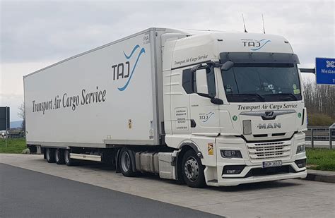 Man Tgx Sattelzug Von Taj Steht Im April An Der A