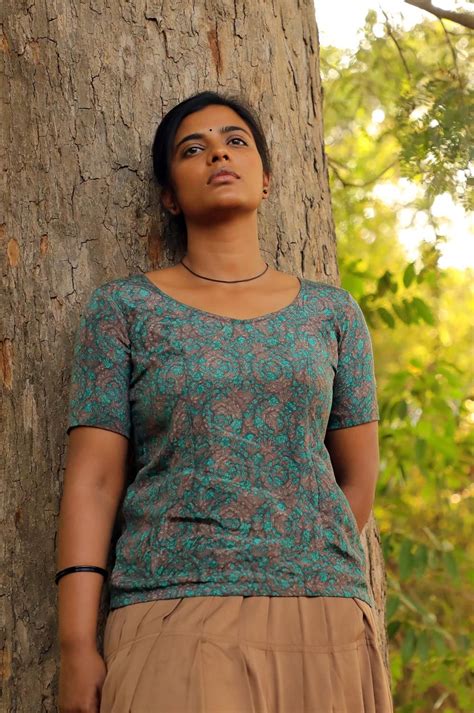 Aishwarya Rajesh In Kanaa Movie 14 Indian Girls Images Indian Girl