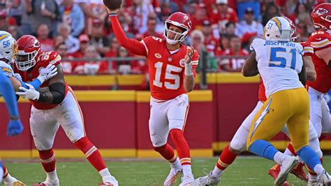 Chiefs Take Huge Lead In Afc West Race With Win Over Chargers Who Come