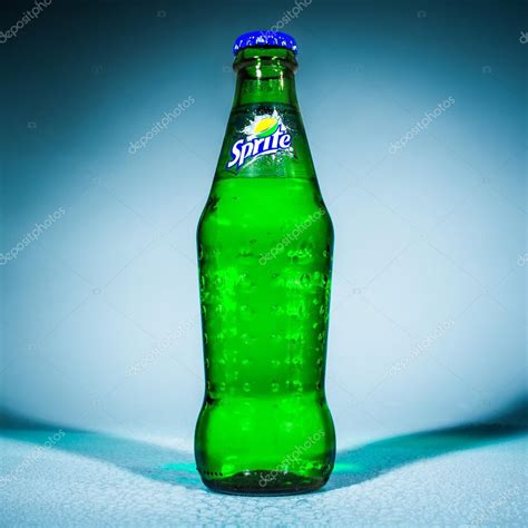 Bottle Soft drink Sprite – Stock Editorial Photo © cookelma #44059527