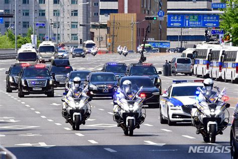 尹 대통령 서초→용산 사실상 첫 출근교통혼잡 고려 이동 네이트 뉴스