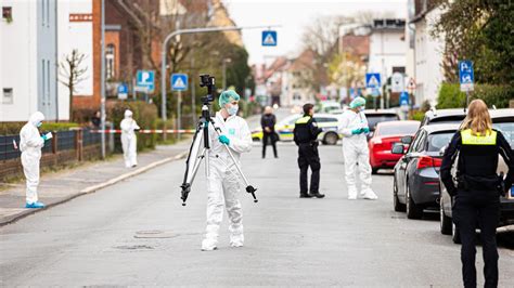 Nienburg Polizeisch Sse Mann Erschossen Polizistin Verletzt Zeit